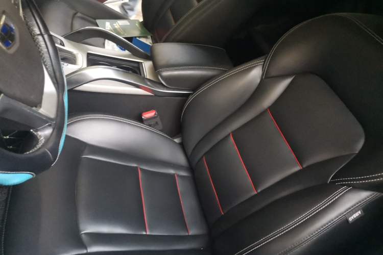 Used Geely Auto Emgrand X7 Sport 2018 1.8TD Automatic Two-Wheel Drive Smart Connect 4G Internet Edition Left Front Seat