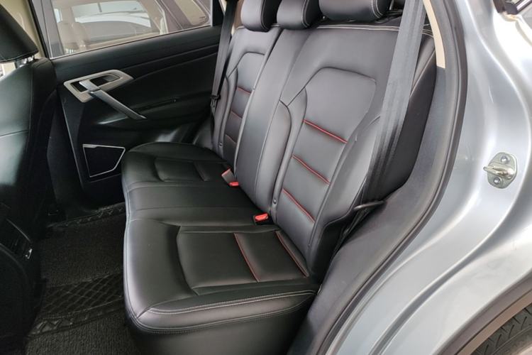 Used Geely Auto Emgrand X7 Sport 2018 1.8TD Automatic Two-Wheel Drive Zhiya Model Left Rear Seat