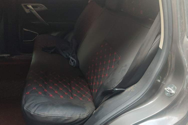 Used Geely Auto Emgrand X7 Sport 2018 2.0L Manual Two-Wheel Drive Zhiya Version Left Rear Seat