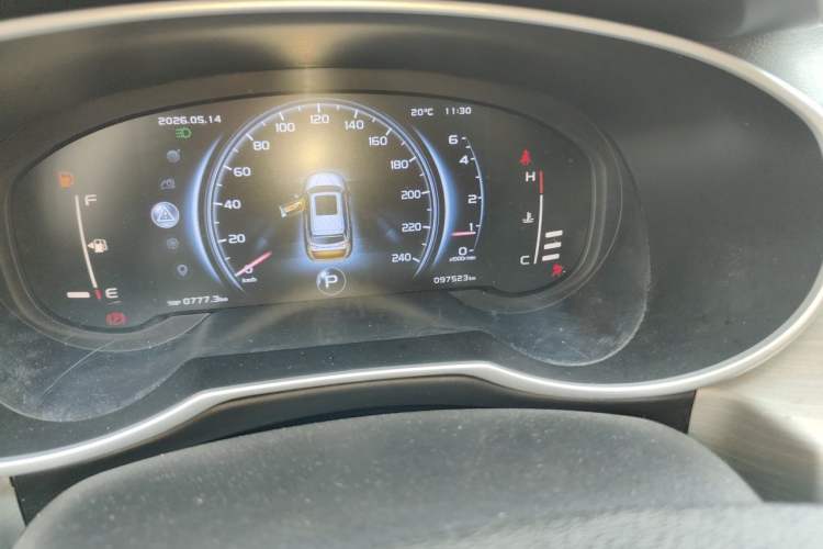 Used Geely Auto Emgrand X7 Sport 2018 1.8TD Automatic Two-Wheel Drive Smart Connect 4G Internet Edition Odometer Close Up
