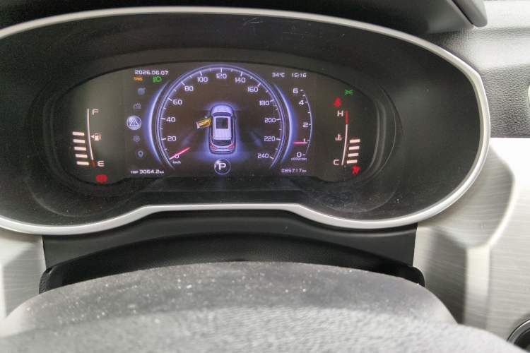 Used Geely Auto Emgrand X7 Sport 2018 1.8TD Automatic Two-Wheel Drive Smart Connect 4G Internet Edition Odometer Close Up