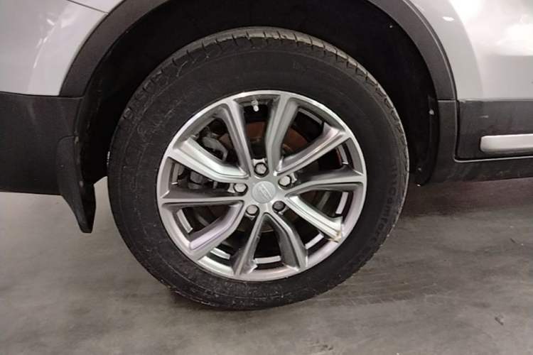 Used Geely Auto Emgrand X7 Sport 2018 1.8TD Automatic Two-Wheel Drive Zhiya Model Right Rear Wheel Hub