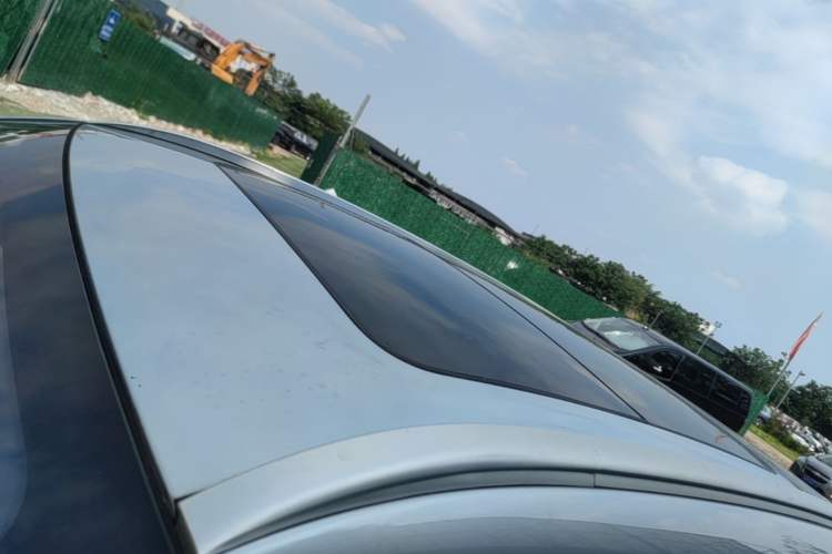 Used Geely Auto Emgrand X7 Sport 2018 1.8TD Automatic Two-Wheel Drive ZhiZun Model with 4G Connectivity Roof