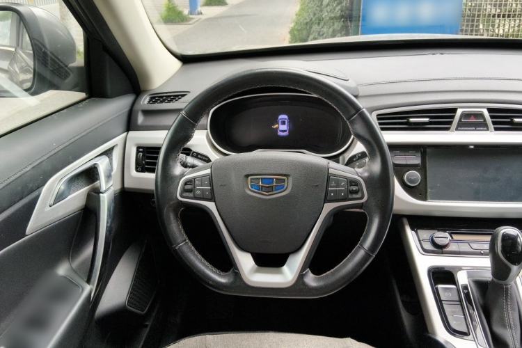 Used Geely Auto Emgrand X7 Sport 2018 1.8TD Automatic Two-Wheel Drive Smart Connect 4G Internet Edition Steering Wheel
