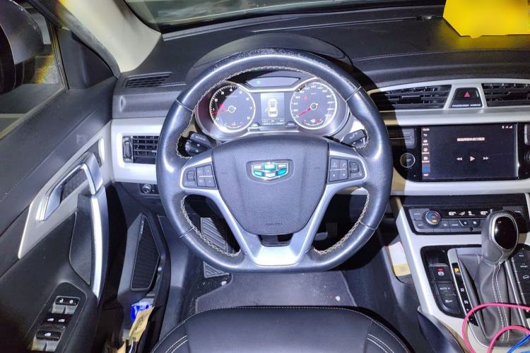 Used Geely Auto Emgrand X7 Sport 2018 1.8TD Automatic Two-Wheel Drive Zhiya Model Steering Wheel