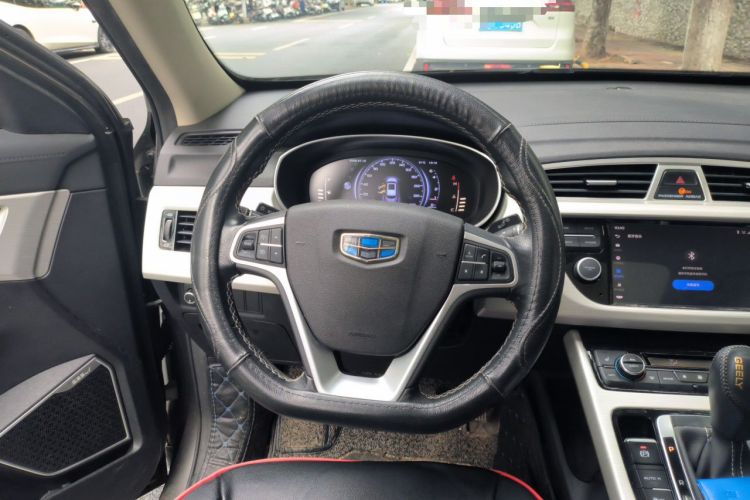 Used Geely Auto Emgrand X7 Sport 2018 1.8TD Automatic Two-Wheel Drive Smart Connect 4G Internet Edition Steering Wheel