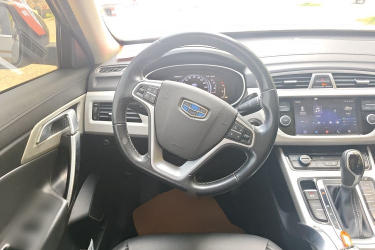 Used Geely Auto Emgrand X7 Sport 2018 1.8TD Automatic Two-Wheel Drive Smart Connect 4G Internet Edition Steering Wheel