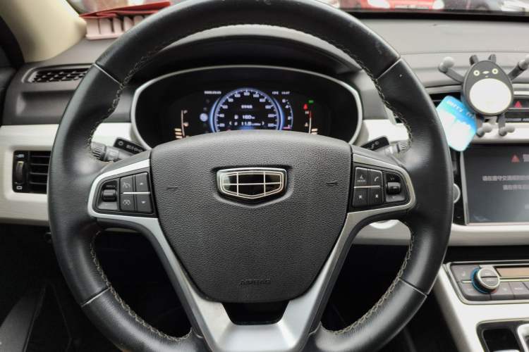 Used Geely Auto Emgrand X7 Sport 2018 1.8TD Automatic Two-Wheel Drive Smart Connect 4G Internet Edition Steering Wheel