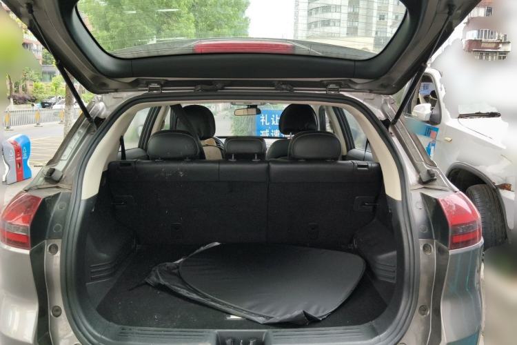 Used Geely Auto Emgrand X7 Sport 2018 1.8TD Automatic Two-Wheel Drive Smart Connect 4G Internet Edition Trunk