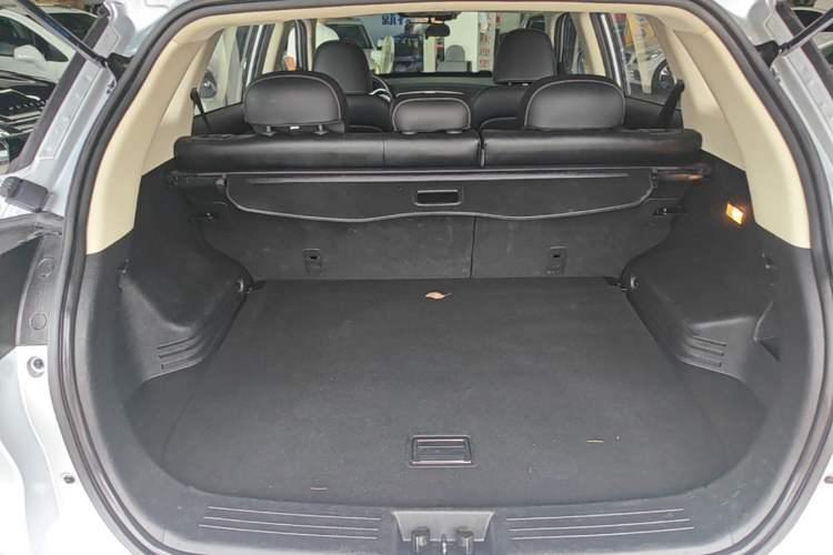 Used Geely Auto Emgrand X7 Sport 2018 1.8TD Manual Two-Wheel Drive Zhiya Model Trunk