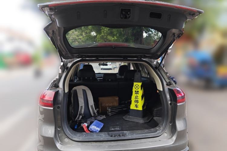 Used Geely Auto Emgrand X7 Sport 2018 1.8TD Automatic Two-Wheel Drive Smart Connect 4G Internet Edition Trunk