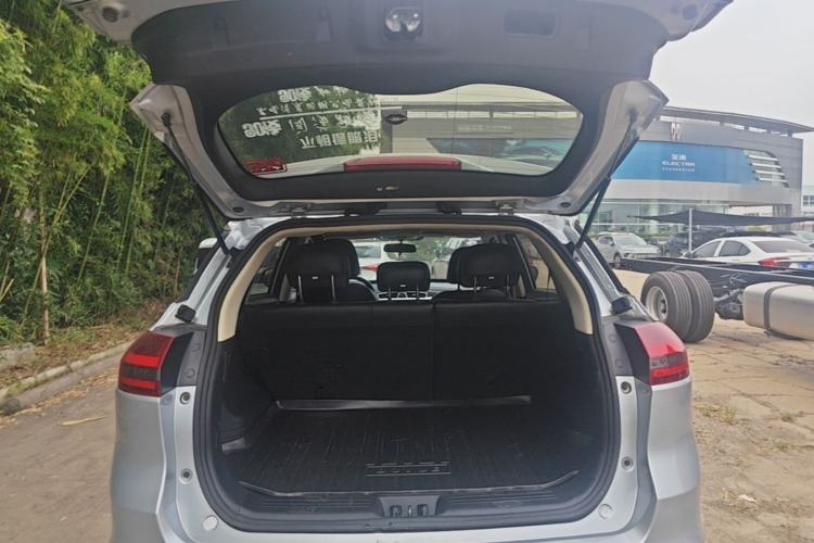 Used Geely Auto Emgrand X7 Sport 2018 1.8TD Automatic Two-Wheel Drive Smart Connect 4G Internet Edition Trunk