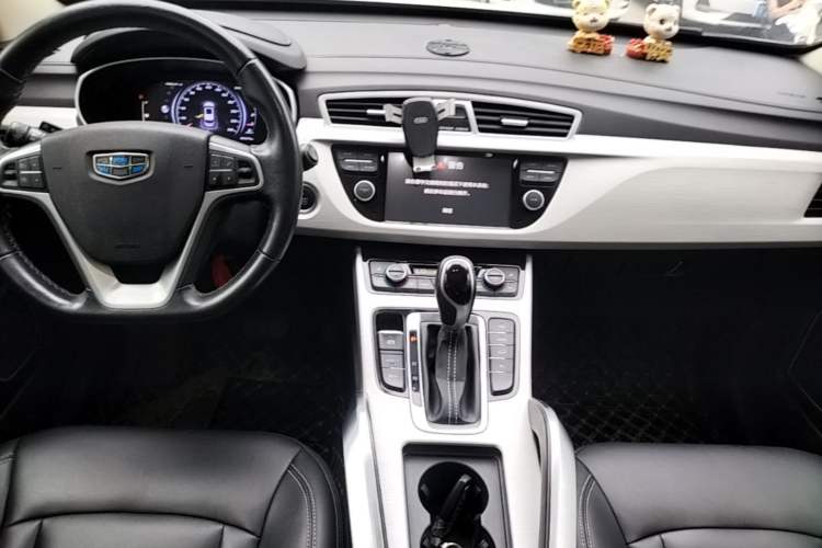 Used Geely Auto Emgrand X7 Sport 2018 1.8TD Automatic Two-Wheel Drive Smart Connect 4G Internet Edition Audio And AC Panel