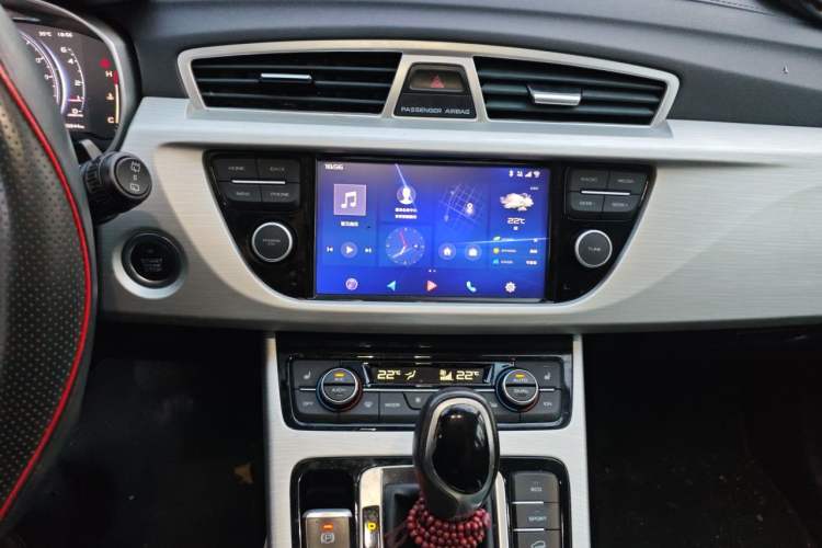 Used Geely Auto Emgrand X7 Sport 2018 1.8TD Automatic Two-Wheel Drive Smart Connect 4G Internet Edition Audio And AC Panel