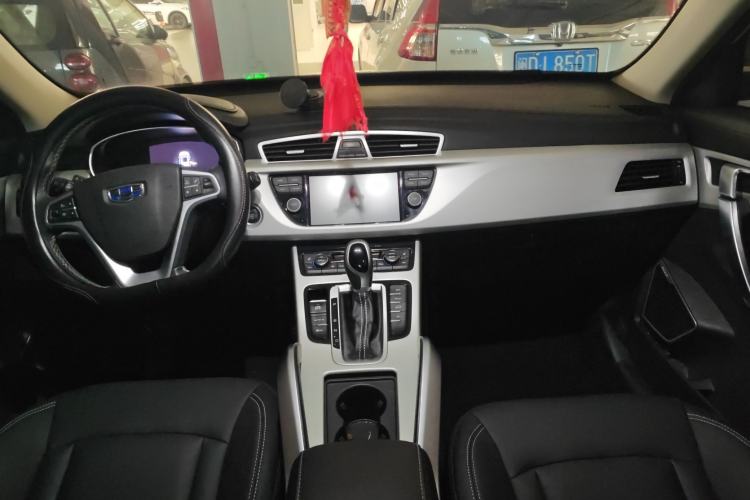 Used Geely Auto Emgrand X7 Sport 2018 1.8TD Automatic Two-Wheel Drive Smart Connect 4G Internet Edition Audio And AC Panel