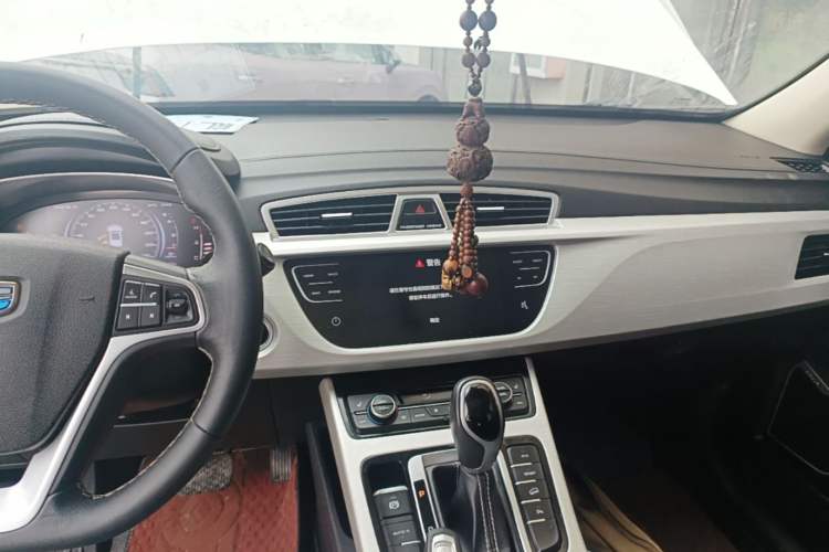 Used Geely Auto Emgrand X7 Sport 2018 1.8TD Automatic Two-Wheel Drive Smart 4G Connected Version Audio And AC Panel