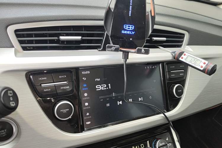 Used Geely Auto Emgrand X7 Sport 2018 1.8TD Automatic Two-Wheel Drive Smart Connect 4G Internet Edition Audio And AC Panel