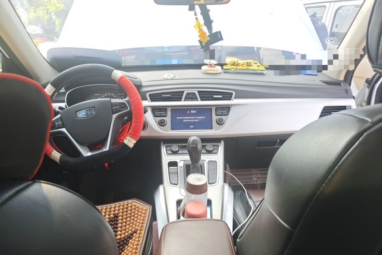 Used Geely Auto Emgrand X7 Sport 2018 1.8TD Automatic Two-Wheel Drive Smart Connect 4G Internet Edition Center Console