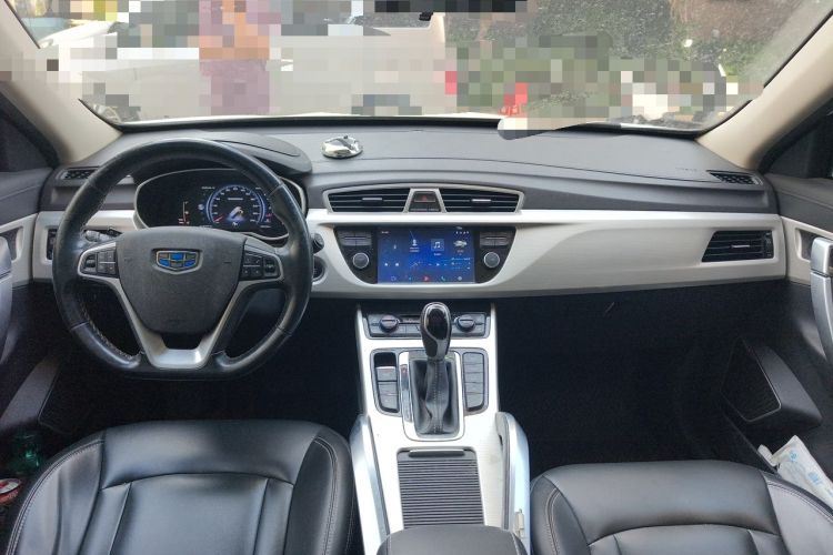 Used Geely Auto Emgrand X7 Sport 2018 Revised Version 1.8TD Automatic Two-Wheel Drive Smart Connectivity 4G-Enabled Edition Center Console