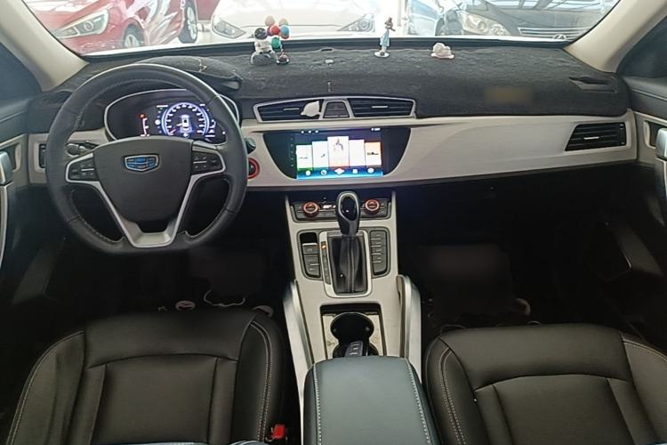 Used Geely Auto Emgrand X7 Sport 2018 1.8TD Automatic Two-Wheel Drive Smart Connect 4G Internet Edition Center Console