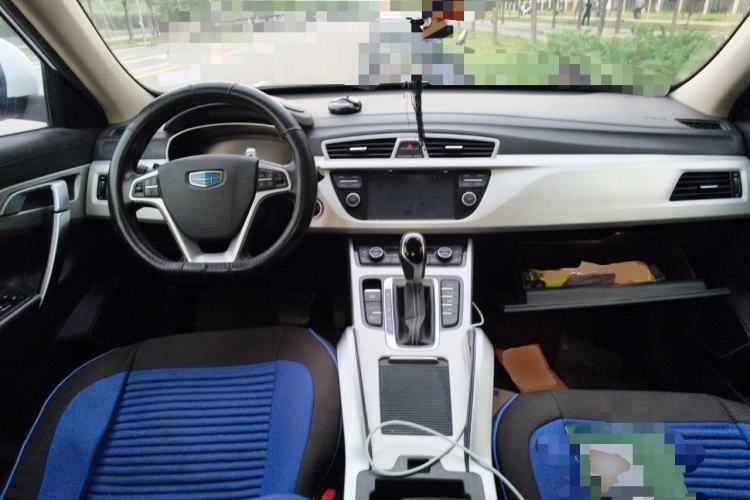 Used Geely Auto Emgrand X7 Sport 2018 1.8TD Automatic Two-Wheel Drive Smart Connect 4G Internet Edition Center Console