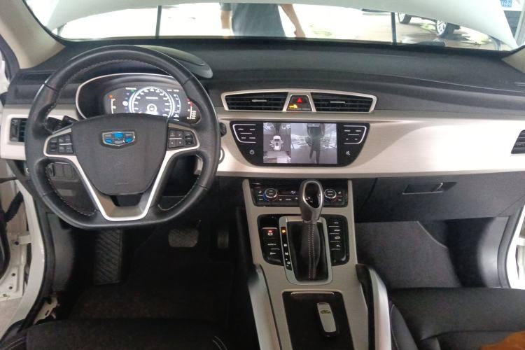 Used Geely Auto Emgrand X7 Sport 2018 1.8TD Automatic Two-Wheel Drive Smart 4G Connected Version Center Console
