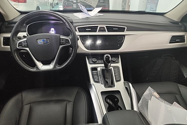 Used Geely Auto Emgrand X7 Sport 2018 1.8TD Automatic Two-Wheel Drive Smart Connect 4G Internet Edition Center Console