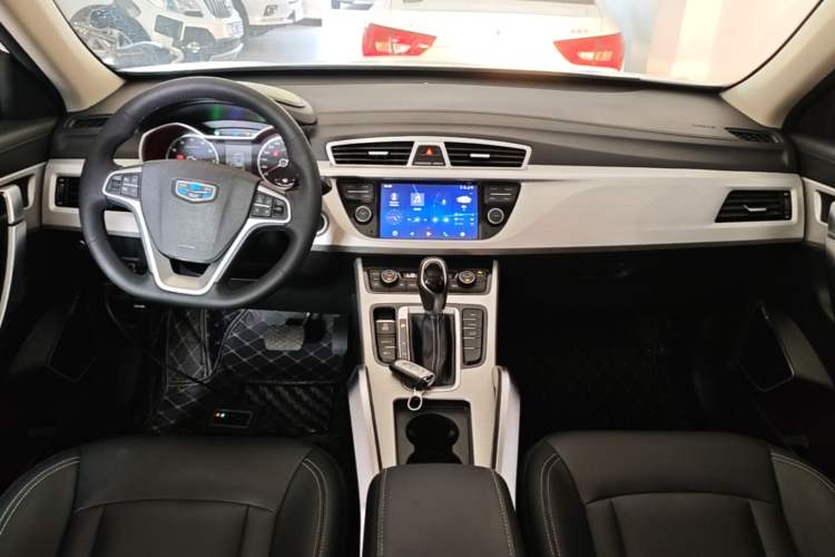 Used Geely Auto Emgrand X7 Sport 2018 1.8TD Automatic Two-Wheel Drive Zhiya Model Center Console