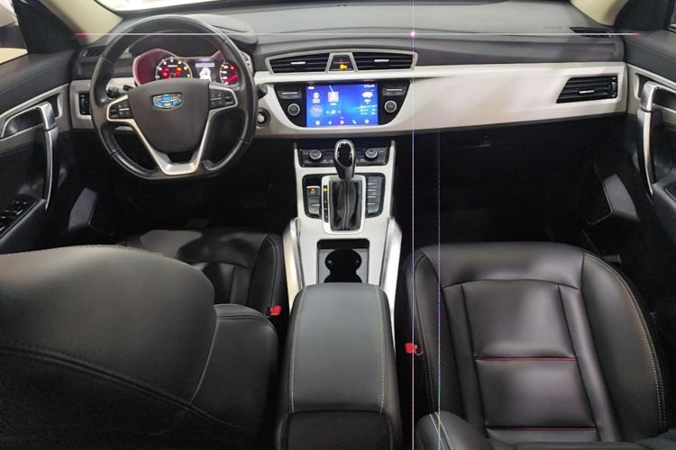 Used Geely Auto Emgrand X7 Sport 2018 1.8TD Automatic Two-Wheel Drive Zhiya Model Center Console