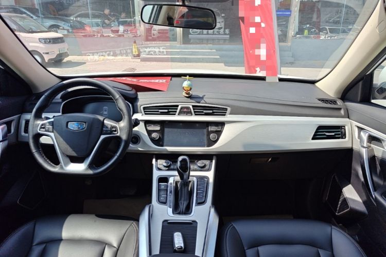 Used Geely Auto Emgrand X7 Sport 2018 1.8TD Automatic Two-Wheel Drive Smart Connect 4G Internet Edition Center Console