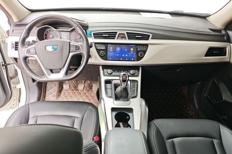 Used Geely Auto Emgrand X7 Sport 2018 1.8TD Manual Two-Wheel Drive Zhiya Model Center Console