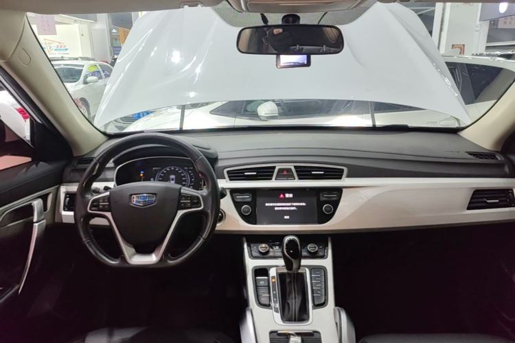 Used Geely Auto Emgrand X7 Sport 2018 1.8TD Automatic Two-Wheel Drive Smart Connect 4G Internet Edition Center Console