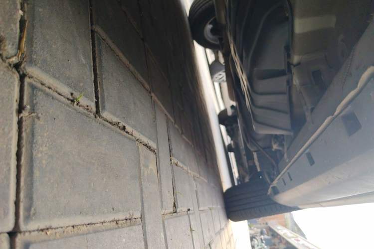 Used Geely Auto Emgrand X7 Sport 2018 1.8TD Automatic Two-Wheel Drive Smart 4G Connected Version Chassis Front Left