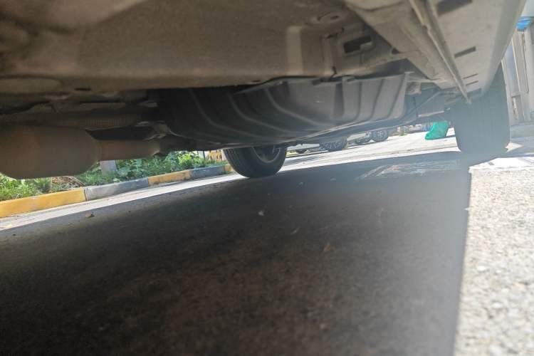 Used Geely Auto Emgrand X7 Sport 2018 2.0L Manual Two-Wheel Drive Zhiya Version Chassis Front Left