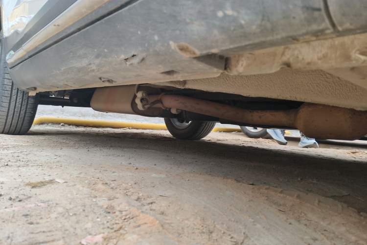 Used Geely Auto Emgrand X7 Sport 2018 1.8TD Automatic Two-Wheel Drive Zhiya Model Chassis Front Right