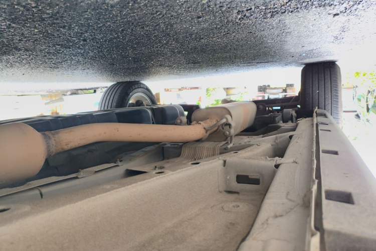 Used Geely Auto Emgrand X7 Sport 2018 1.8TD Automatic Two-Wheel Drive Zhiya Model Chassis Front Right