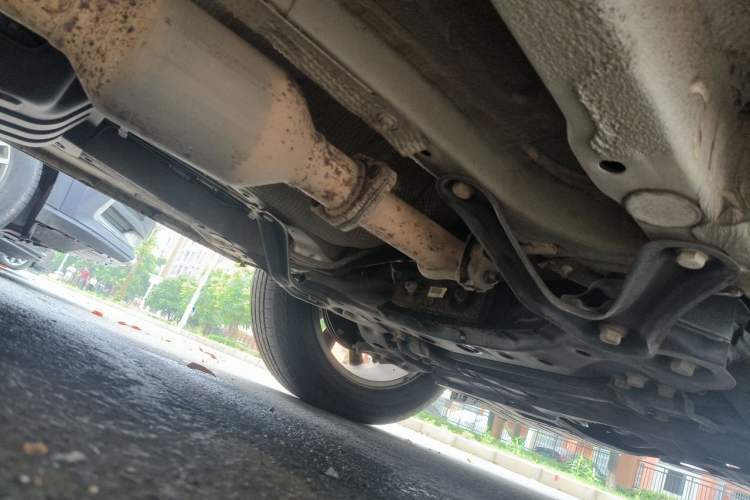 Used Geely Auto Emgrand X7 Sport 2018 2.0L Manual Two-Wheel Drive Zhiya Version Chassis Front Right