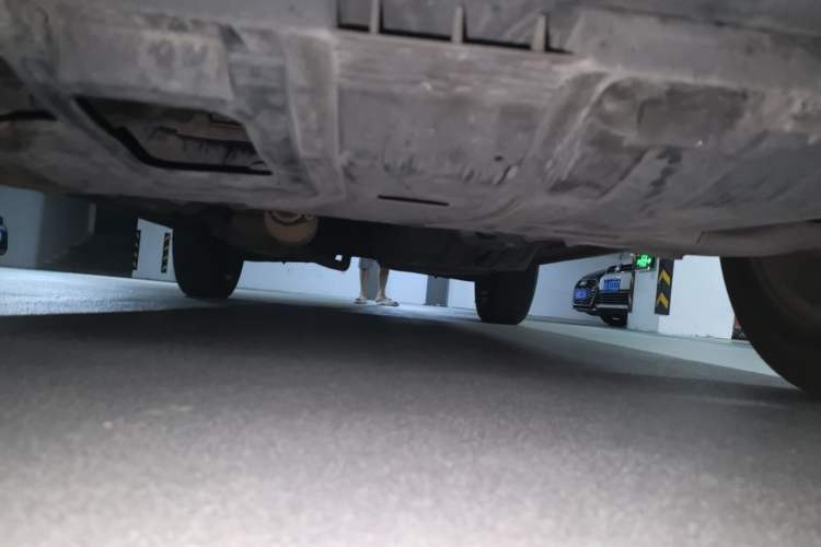 Used Geely Auto Emgrand X7 Sport 2018 1.8TD Automatic Two-Wheel Drive Zhiya Model Chassis Front