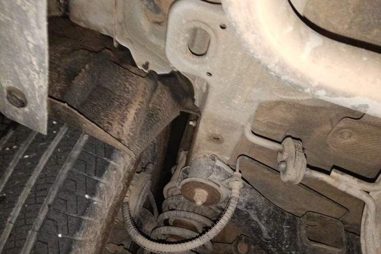 Used Geely Auto Emgrand X7 Sport 2018 2.0L Manual Two-Wheel Drive Zhiya Version Chassis Rear Left