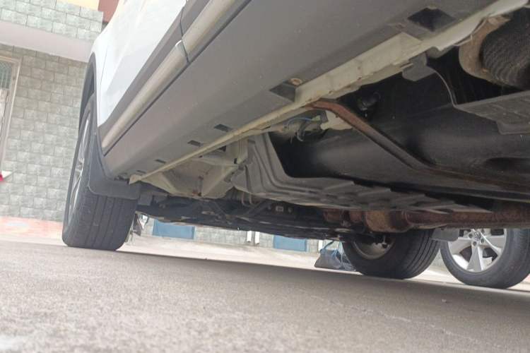 Used Geely Auto Emgrand X7 Sport 2018 2.0L Manual Two-Wheel Drive Zhiya Version Chassis Rear Left