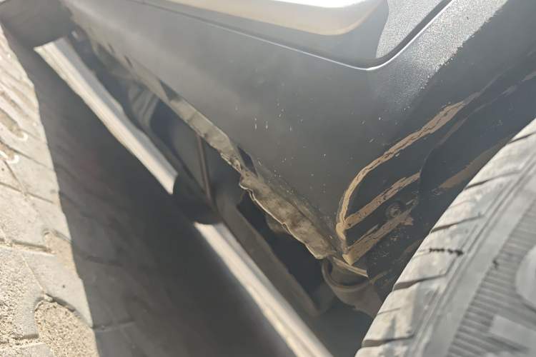 Used Geely Auto Emgrand X7 Sport 2018 1.8TD Automatic Two-Wheel Drive Smart Connect 4G Internet Edition Chassis Rear Left