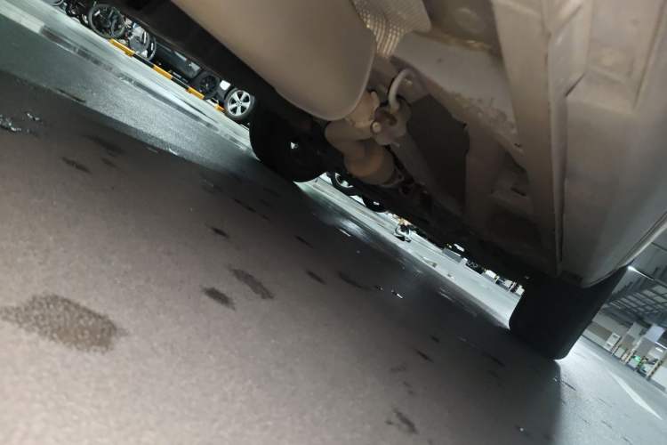 Used Geely Auto Emgrand X7 Sport 2018 1.8TD Automatic Two-Wheel Drive Zhiya Model Chassis Rear Right