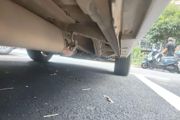 Used Geely Auto Emgrand X7 Sport 2018 1.8TD Automatic Two-Wheel Drive Zhiya Model Chassis Rear Right