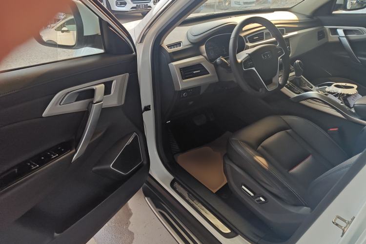 Used Geely Auto Emgrand X7 Sport 2018 1.8TD Automatic Two-Wheel Drive Smart Connect 4G Internet Edition Driver Seat