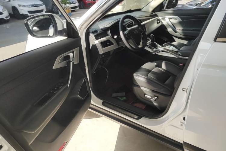 Used Geely Auto Emgrand X7 Sport 2018 1.8TD Automatic Two-Wheel Drive Smart 4G Connected Version Driver Seat