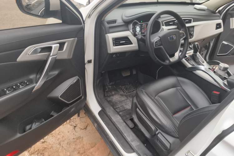 Used Geely Auto Emgrand X7 Sport 2018 1.8TD Automatic Two-Wheel Drive Zhiya Model Driver Seat