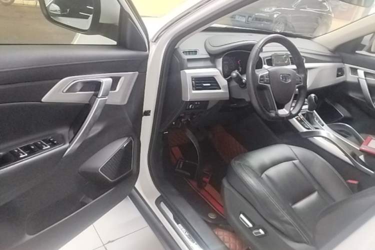 Used Geely Auto Emgrand X7 Sport 2018 1.8TD Automatic Two-Wheel Drive Smart Connect 4G Internet Edition Driver Seat