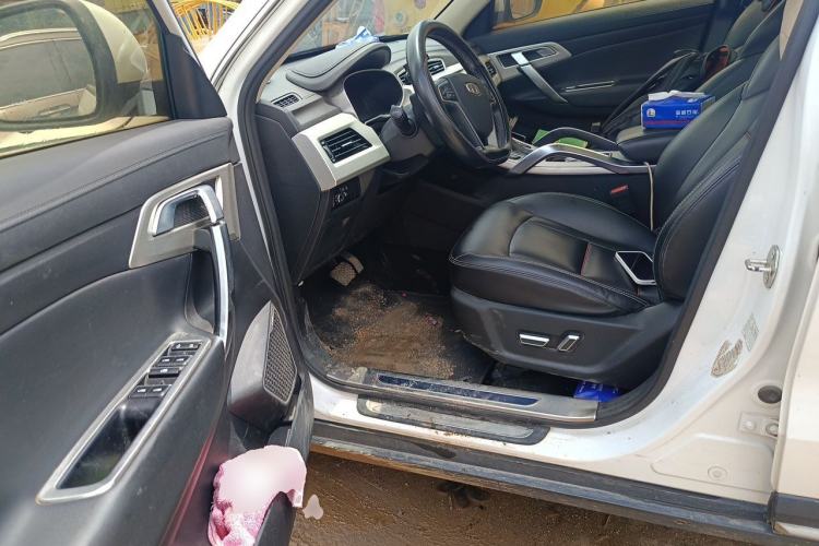 Used Geely Auto Emgrand X7 Sport 2018 1.8TD Automatic Two-Wheel Drive Smart Connect 4G Internet Edition Driver Seat