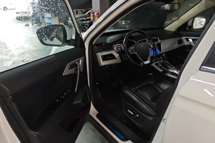 Used Geely Auto Emgrand X7 Sport 2018 1.8TD Automatic Two-Wheel Drive Smart Connect 4G Internet Edition Driver Seat