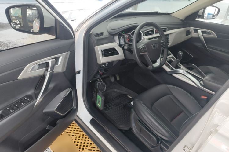 Used Geely Auto Emgrand X7 Sport 2018 1.8TD Manual Two-Wheel Drive Zhiya Model Driver Seat